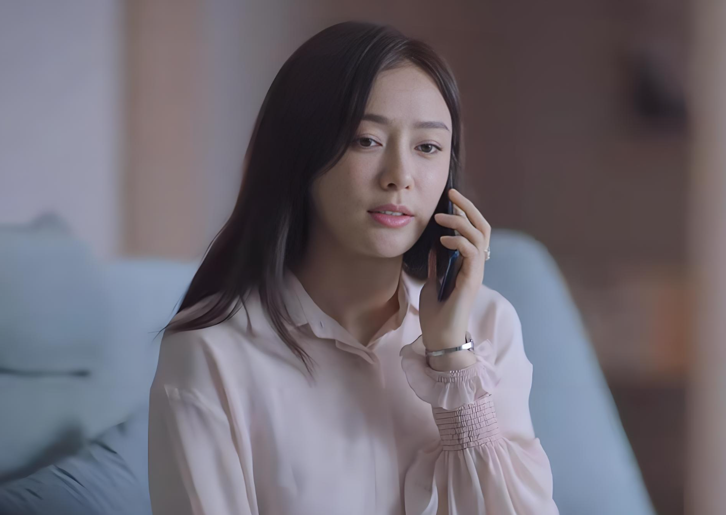 Từ ng&agrave;y lấy chồng, chị g&aacute;i lu&ocirc;n gọi điện than v&atilde;n kể khổ, tới khi t&ocirc;i đến thăm v&agrave; ph&aacute;t hiện ra cuộc sống thật của chị th&igrave; b&agrave;ng ho&agrave;ng chết lặng- Ảnh 1.