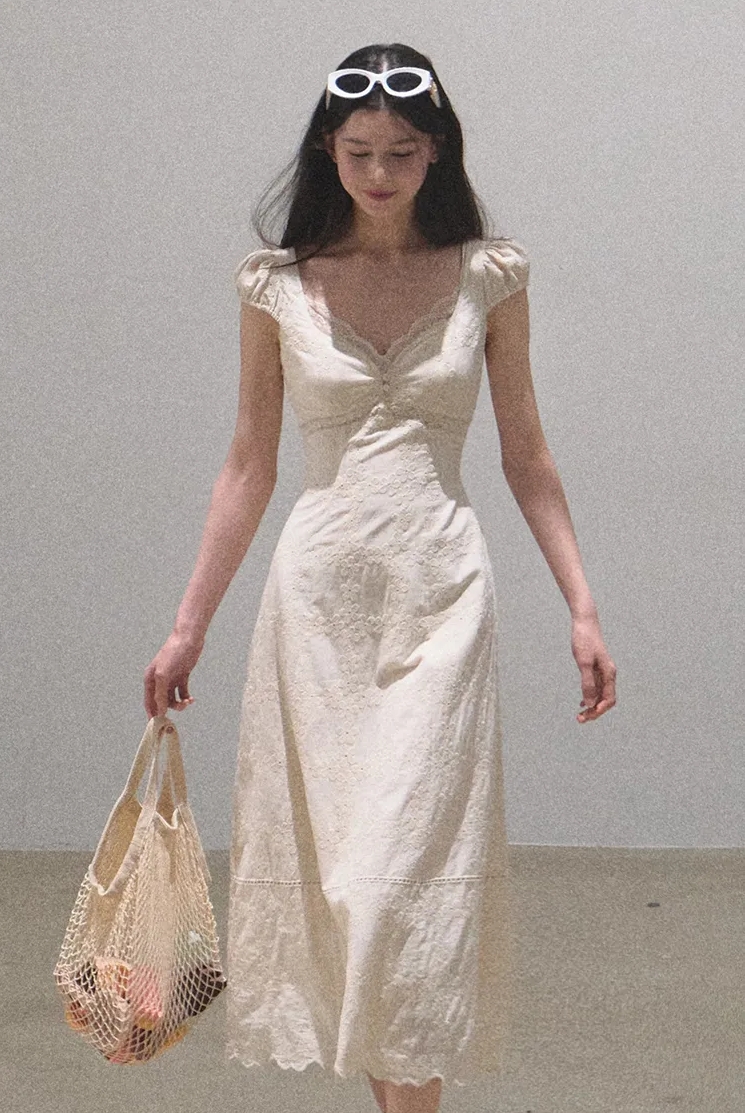 M&ugrave;a h&egrave; n&agrave;y, v&aacute;y tea dress m&agrave; phối c&ugrave;ng 