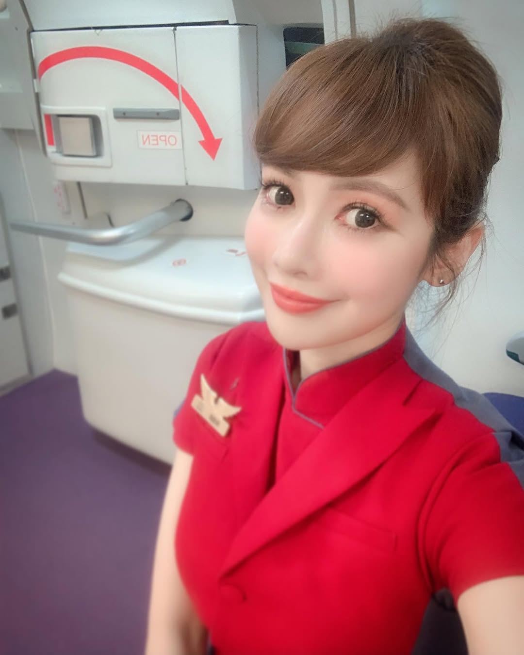 Nữ tiếp vi&ecirc;n h&agrave;ng kh&ocirc;ng Yu Ting Chen sống cuộc đời ph&uacute; b&agrave; sau khi kết h&ocirc;n - Ảnh 5.