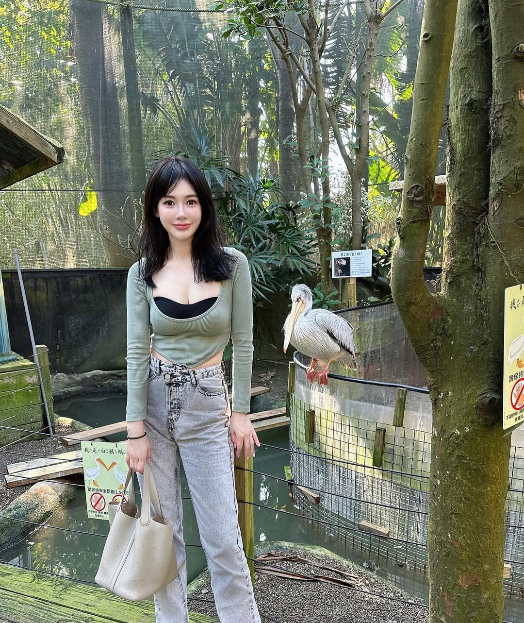 Nữ tiếp vi&ecirc;n h&agrave;ng kh&ocirc;ng Yu Ting Chen sống cuộc đời ph&uacute; b&agrave; sau khi kết h&ocirc;n - Ảnh 10.