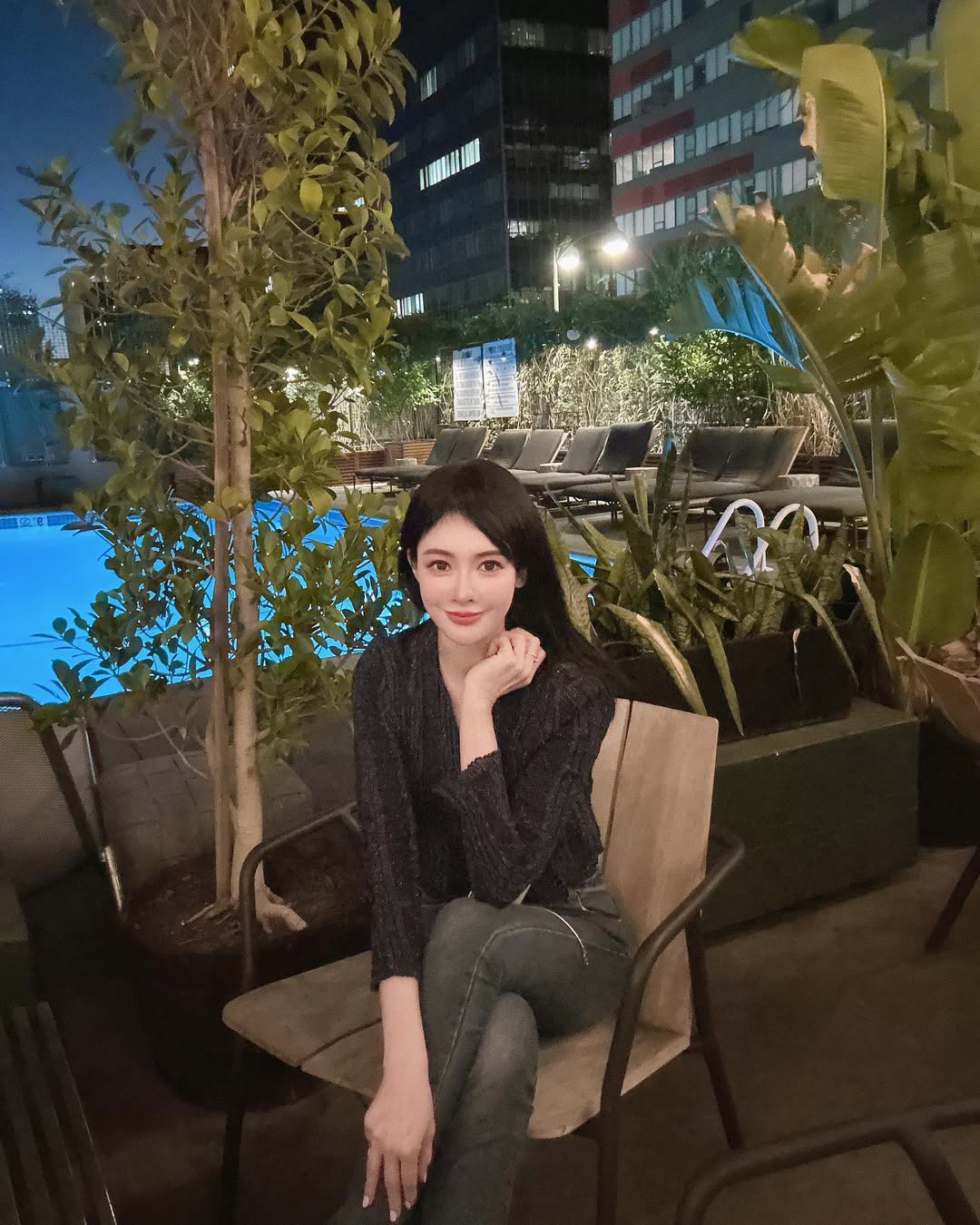 Nữ tiếp vi&ecirc;n h&agrave;ng kh&ocirc;ng Yu Ting Chen sống cuộc đời ph&uacute; b&agrave; sau khi kết h&ocirc;n - Ảnh 11.