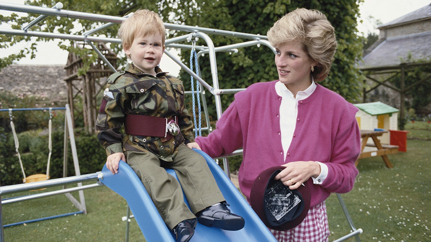 Chuyến hồi hương của vợ chồng Harry: Toan t&iacute;nh v&agrave; những kỷ niệm thi&ecirc;ng li&ecirc;ng - Ảnh 3.
