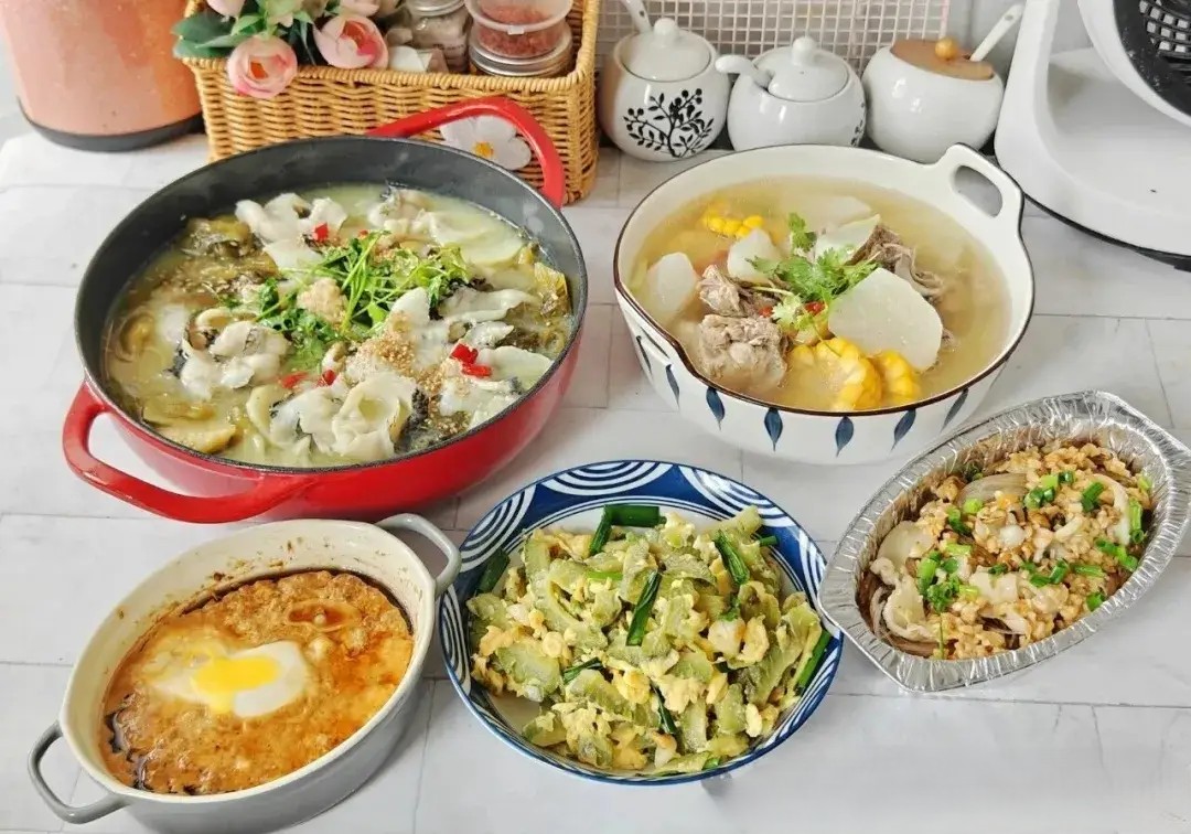 Bữa cơm tối mẹ t&ocirc;i nấu cực ngon miệng gi&uacute;p gia đ&igrave;nh lấy lại khẩu vị khi trời n&oacute;ng - Ảnh 1.