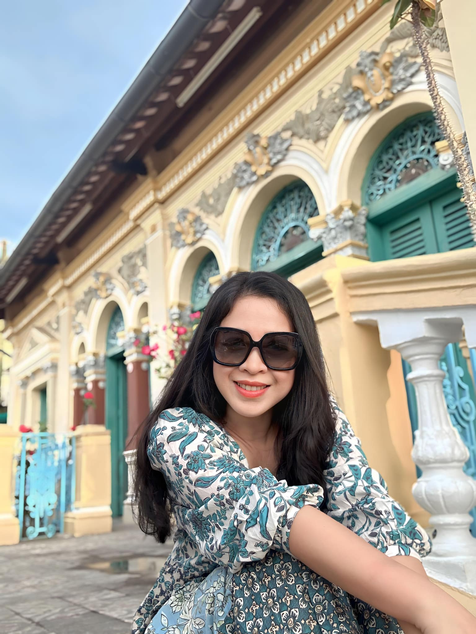 Nhan sắc vợ vừa đẹp, vừa giỏi của 