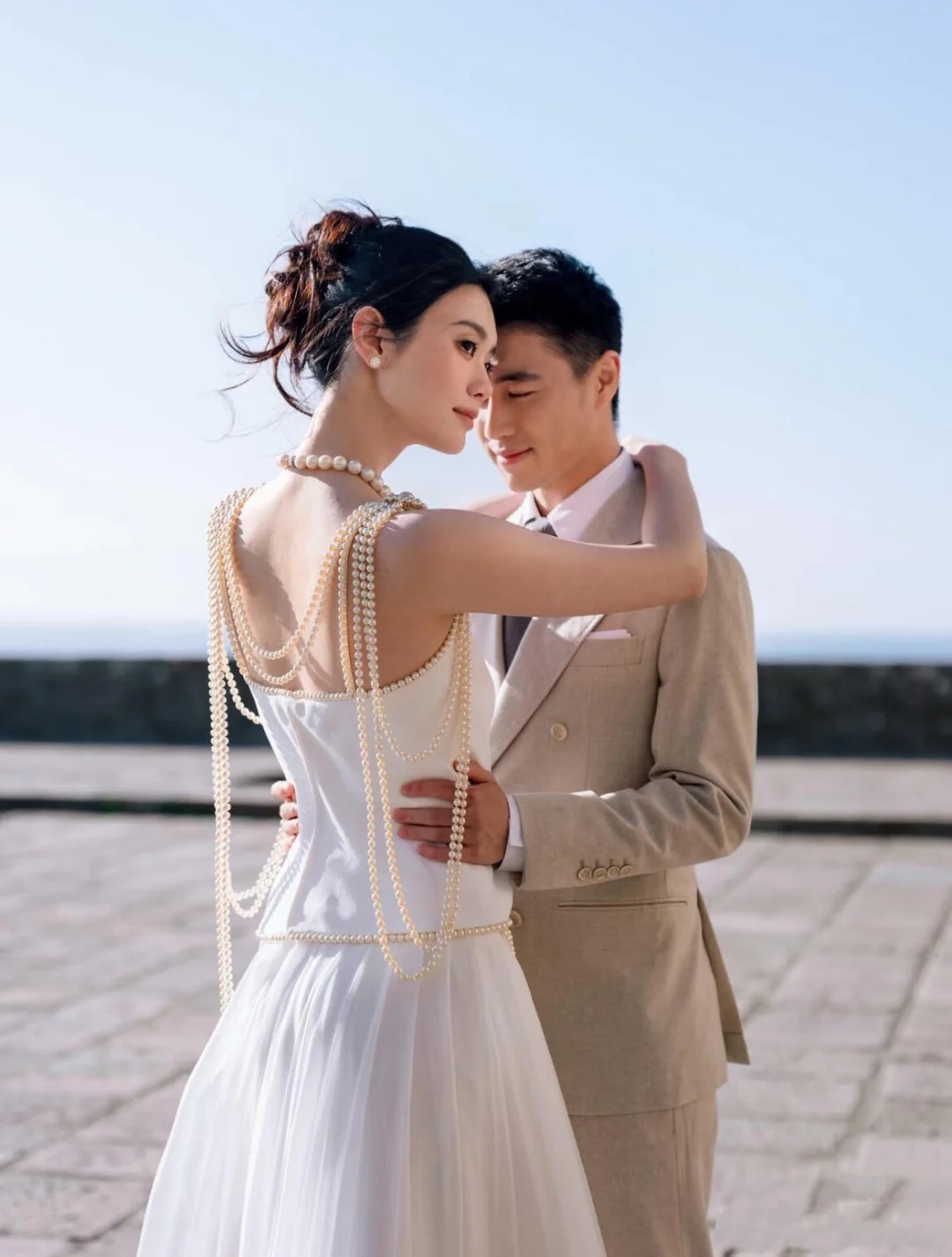 B&aacute;u vật ngọc trai của Hề Mộng Dao tại đ&aacute;m cưới địa chấn showbiz 2026 - Ảnh 3.