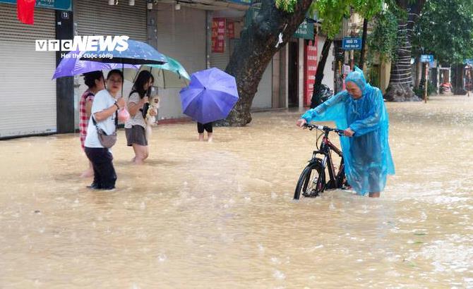 Dự b&aacute;o thời tiết H&agrave; Nội 10 ng&agrave;y tới v&agrave; mưa lớn ở Bắc Bộ - Ảnh 1.