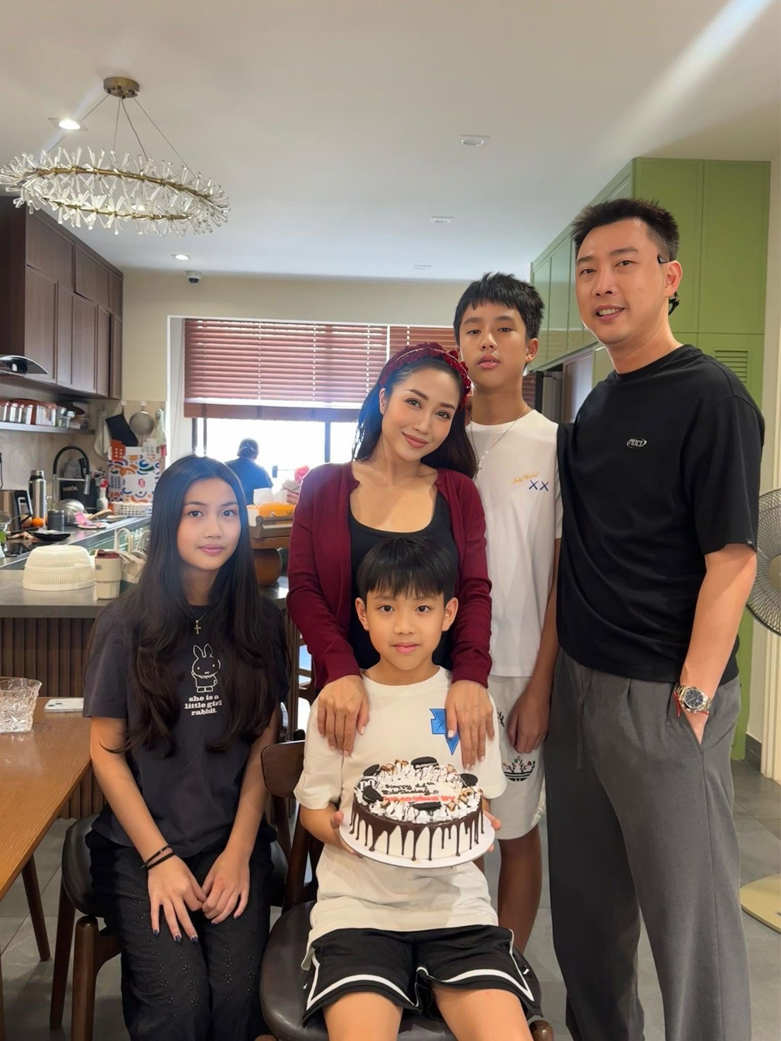 Con trai Ốc Thanh V&acirc;n bị dị ứng nặng phải nhập viện trước ng&agrave;y đi &Uacute;c- Ảnh 6.