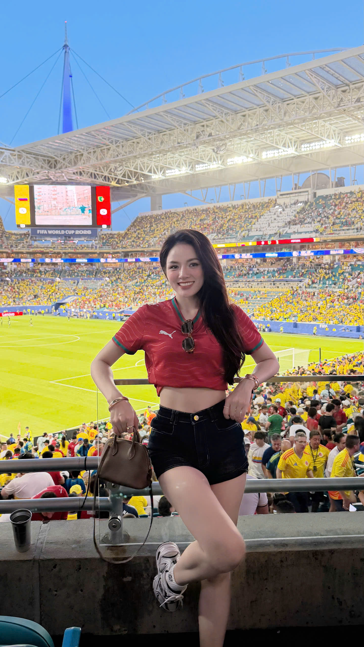 G&aacute;i đẹp Đắk Lắk check - in World Cup 2026 ở Mỹ: Cuộc sống sang chảnh v&agrave; đam m&ecirc; b&oacute;ng đ&aacute; - Ảnh 1.