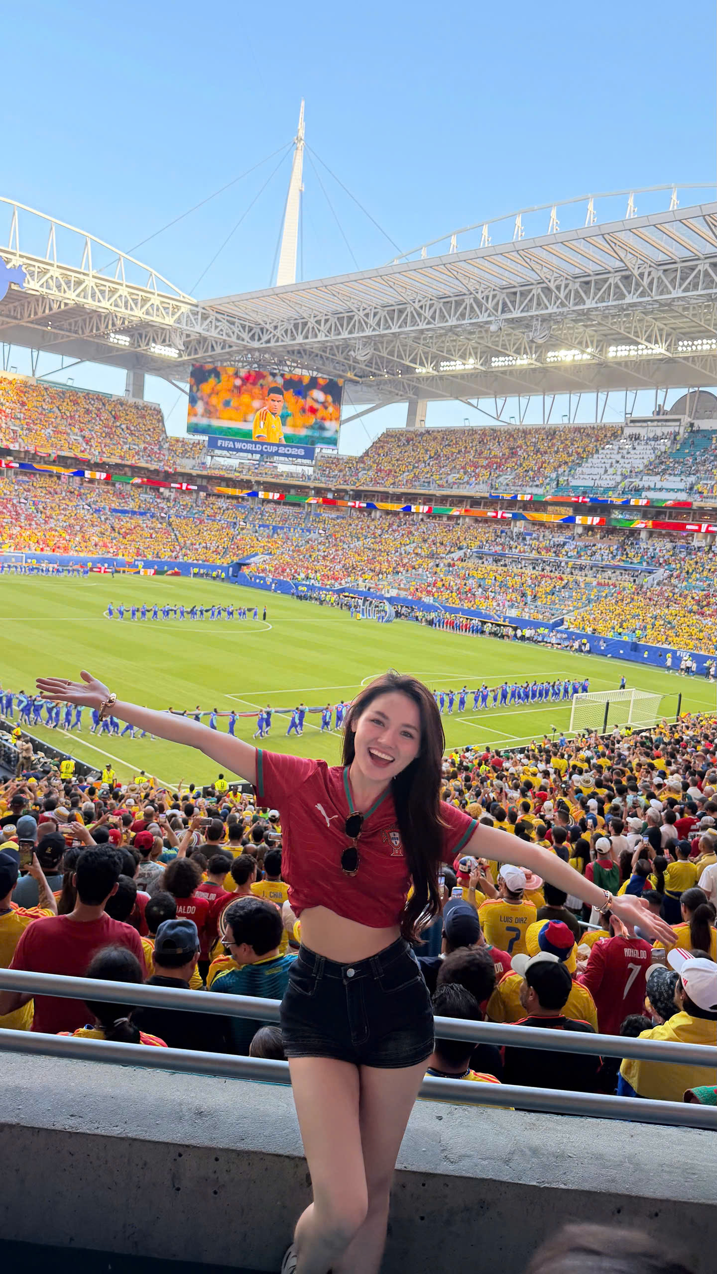 G&aacute;i đẹp Đắk Lắk check - in World Cup 2026 ở Mỹ: Cuộc sống sang chảnh v&agrave; đam m&ecirc; b&oacute;ng đ&aacute; - Ảnh 2.
