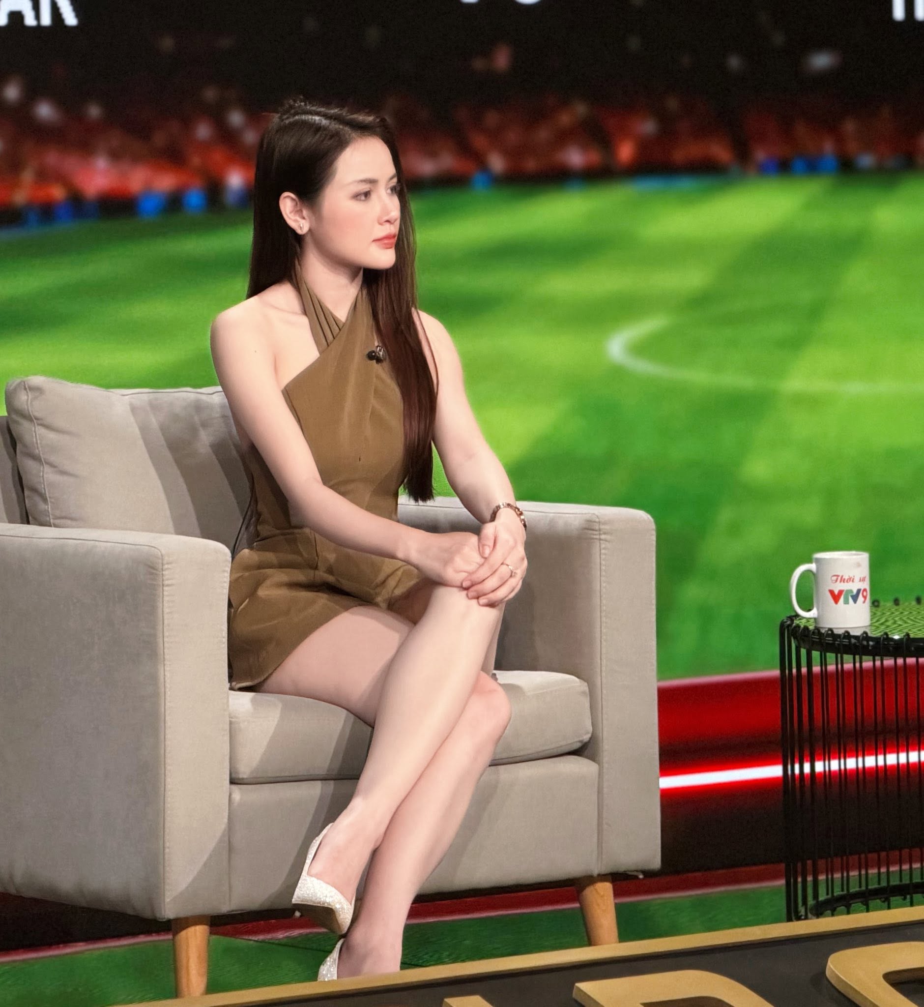 G&aacute;i đẹp Đắk Lắk check - in World Cup 2026 ở Mỹ: Cuộc sống sang chảnh v&agrave; đam m&ecirc; b&oacute;ng đ&aacute; - Ảnh 8.