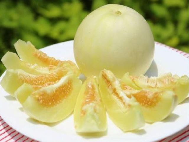 Dưa l&ecirc; đang v&agrave;o m&ugrave;a ngon nhất năm: Ăn m&aacute;t, ngọt thơm nhưng c&oacute; những 