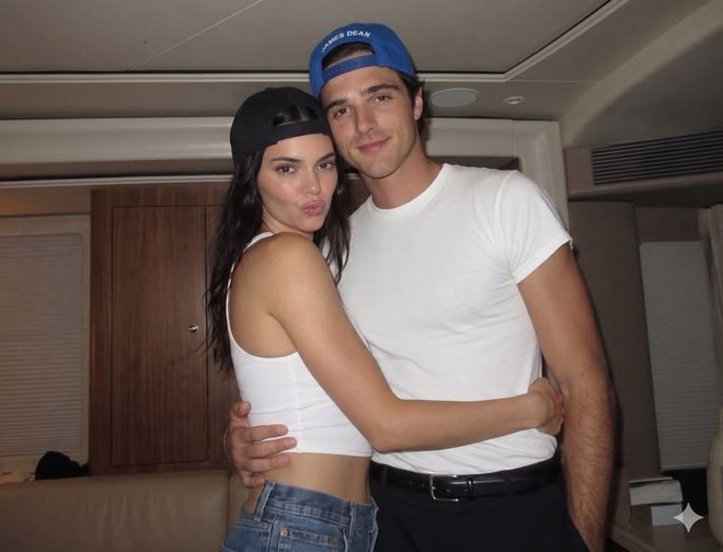 Kh&ocirc;ng cần AI gh&eacute;p đ&ocirc;i nữa v&igrave; Kendall Jenner v&agrave; Jacob Elordi đ&atilde; c&oacute; loạt ảnh đồ đ&ocirc;i thật rồi! - Ảnh 4.