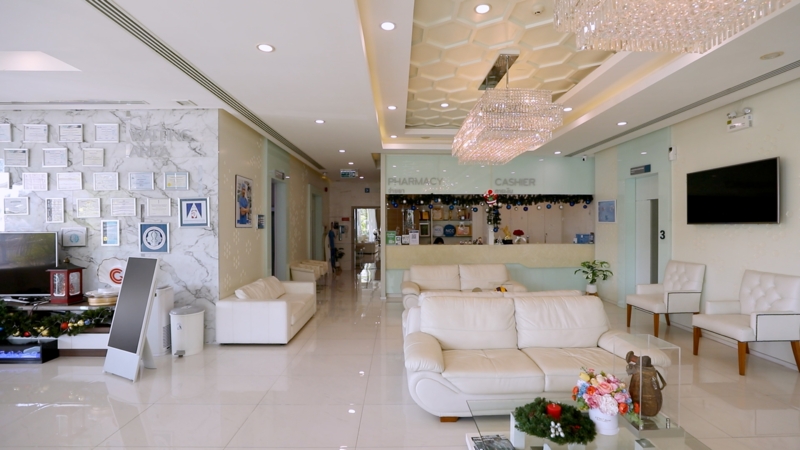 B&aacute;c sĩ thẩm mỹ v&agrave; hot girl Aon Somrutai: Cuộc sống xa hoa , chờ đ&oacute;n con đầu l&ograve;ng năm 2025 - Ảnh 13.