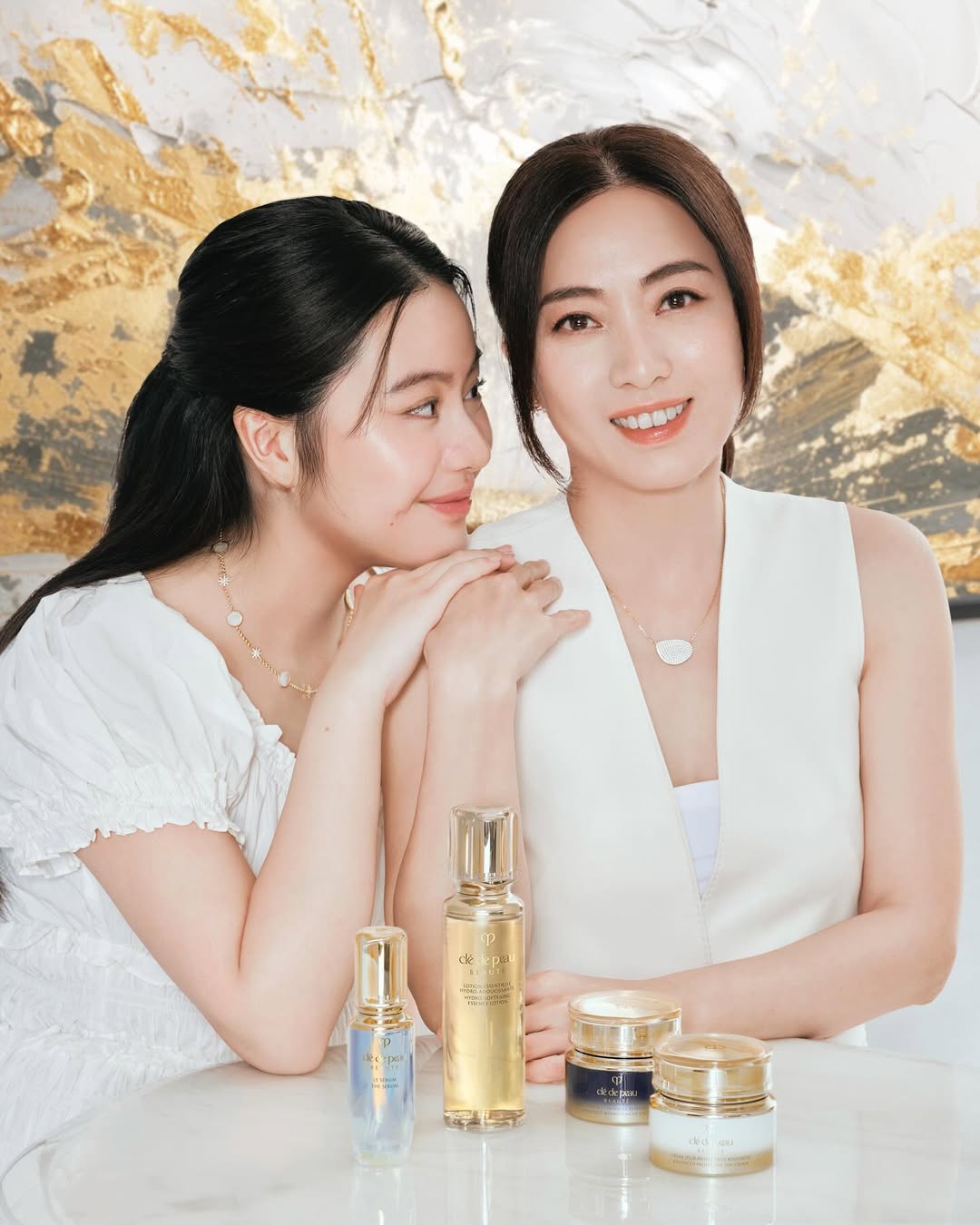 Cuộc sống của Josephine Lau: C&ocirc; b&eacute; được tặng vi&ecirc;n kim cương 1 . 000 Tỷ từ tỷ ph&uacute; Hồng K&ocirc;ng - Ảnh 5.