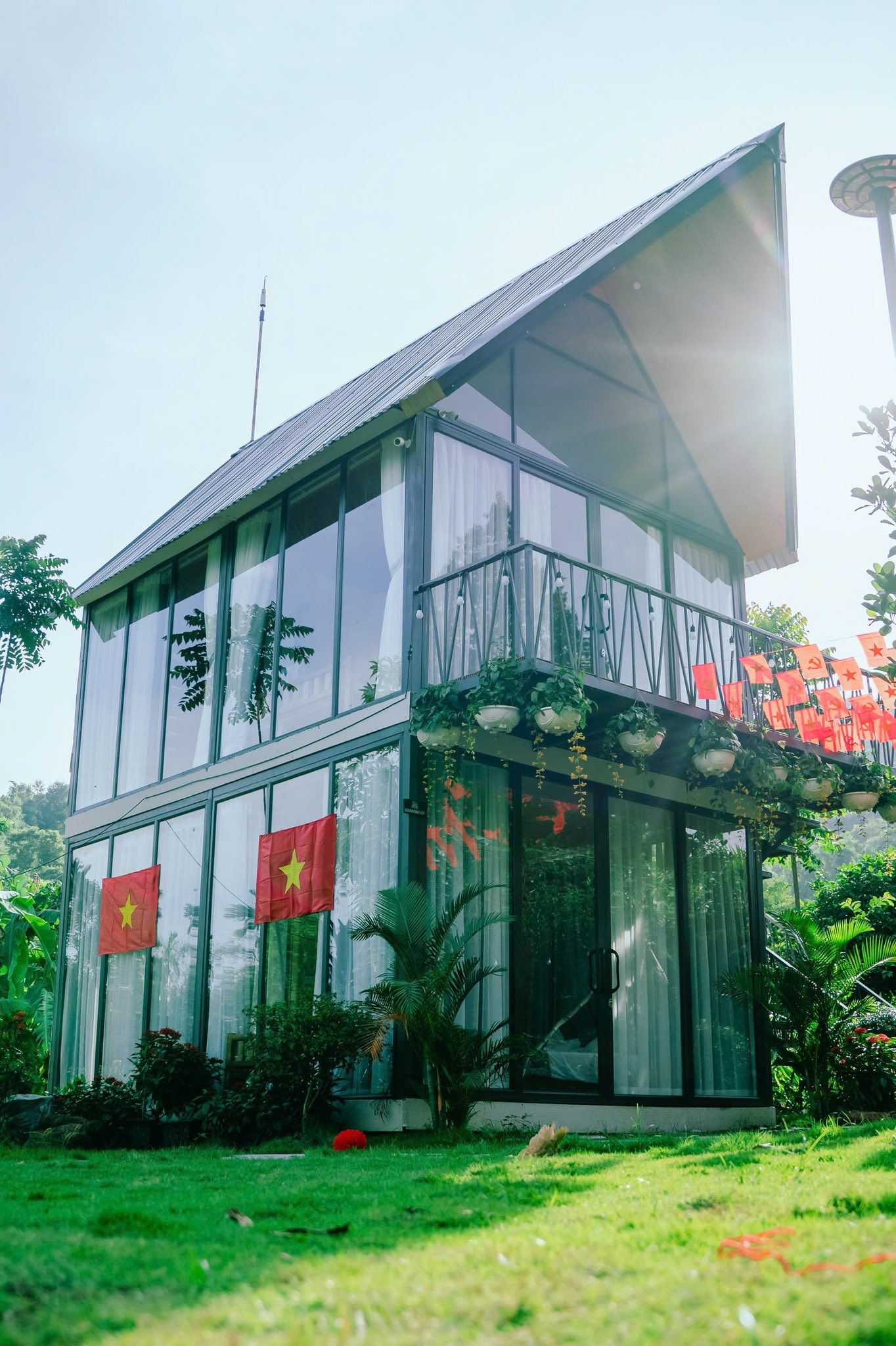Anh Qu&acirc;n từ rửa b&aacute;t đến BLV World Cup 2026: H&agrave;nh tr&igrave;nh ấn tượng v&agrave; retreat 3 . 500 M2 - Ảnh 5.