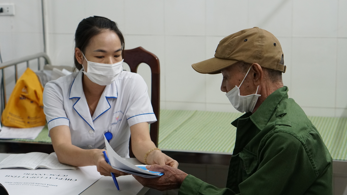 Từ 1/7, ba trường hợp kh&aacute;m chữa bệnh BHYT được tăng mức thanh to&aacute;n viện ph&iacute; - Ảnh 2.