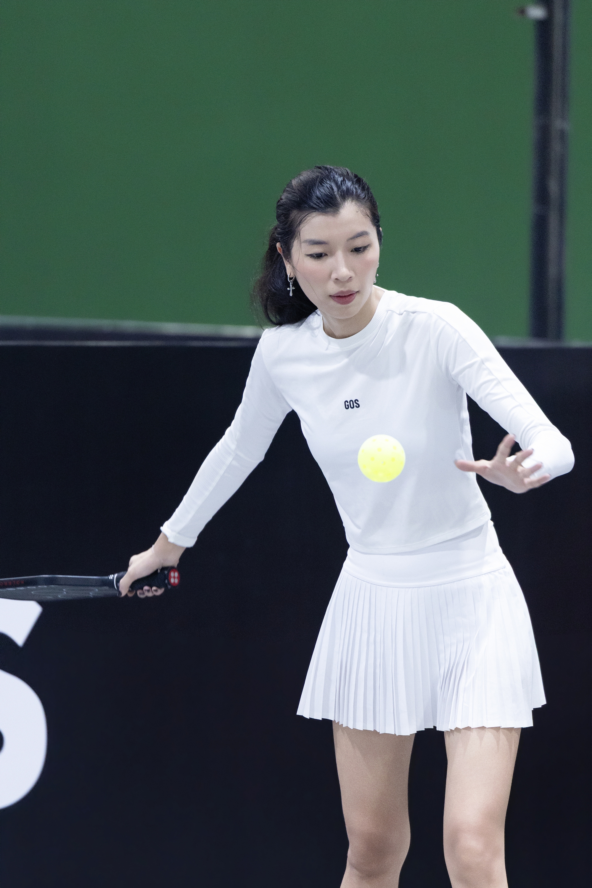 Hương Giang tất bật sau khi về nước, ra s&acirc;n đấu pickleball c&ugrave;ng Minh Hằng, Bảo Thy  - Ảnh 8.