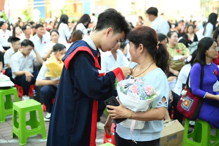 Sở GD-ĐT TPHCM ra cảnh b&aacute;o khẩn trước kỳ thi tốt nghiệp THPT - Ảnh 1.