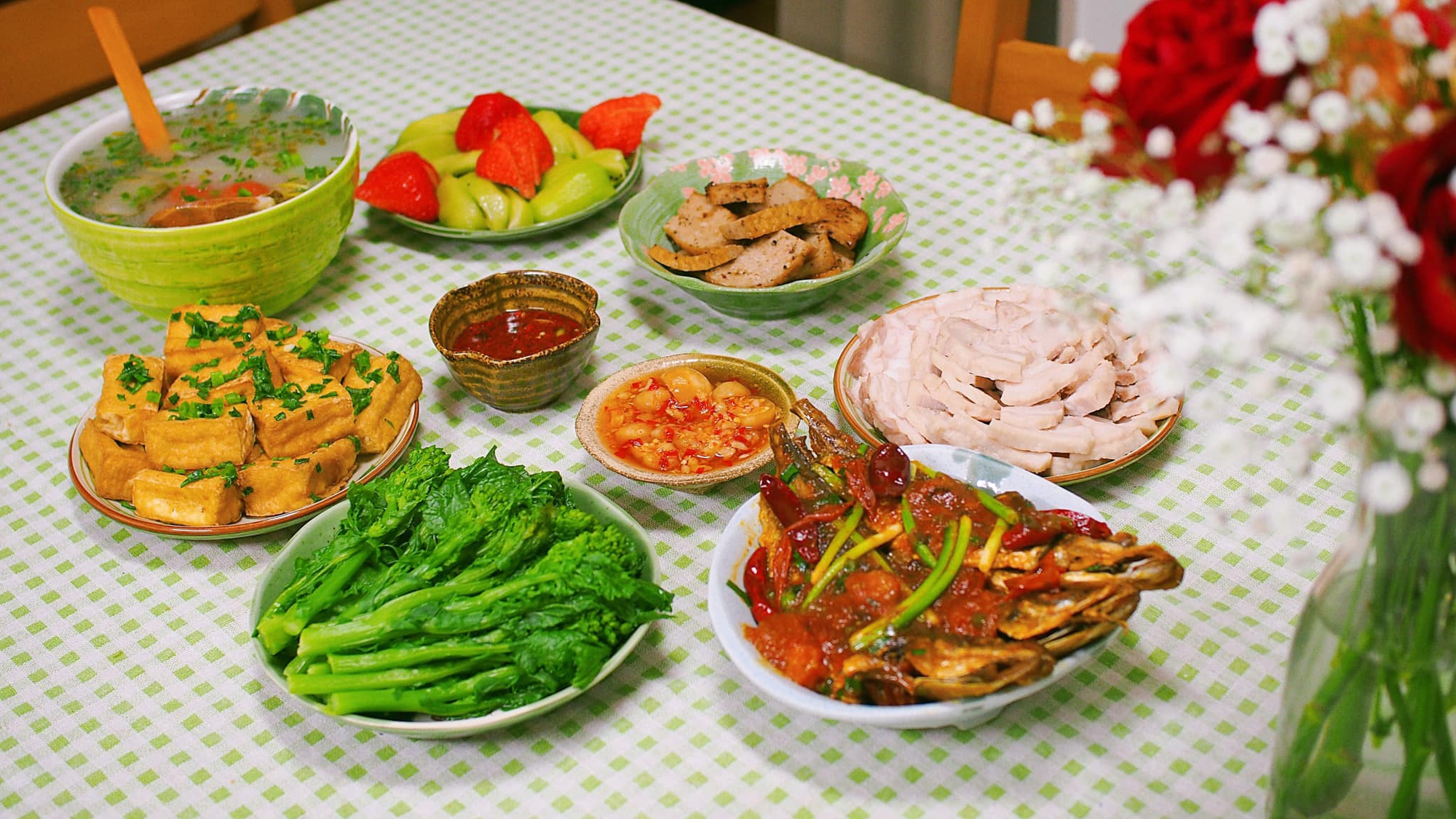 Người mới chăm cân nặng, dân tập lâu năm chỉ nhìn một thứ: Mỡ! 7 bí kíp giúp đốt mỡ hiệu quả hơn - Ảnh 1.