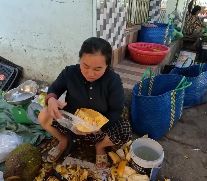Kh&aacute;ch T&acirc;y v&agrave; chuyện ăn m&iacute;t khi đến Việt Nam: Viết được th&agrave;nh tiểu thuyết 1.000 chương- Ảnh 10.