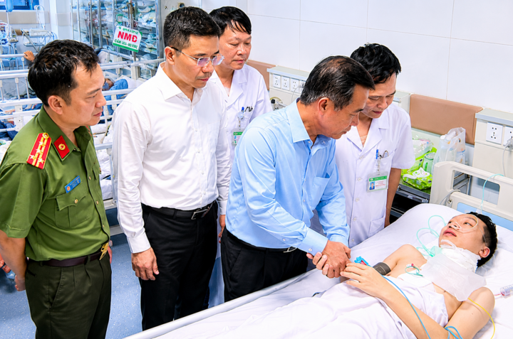 Trung t&aacute; C&ocirc;ng an bị con nghiện ma t&uacute;y đ&acirc;m trọng thương tại Thanh H&oacute;a - Ảnh 1.