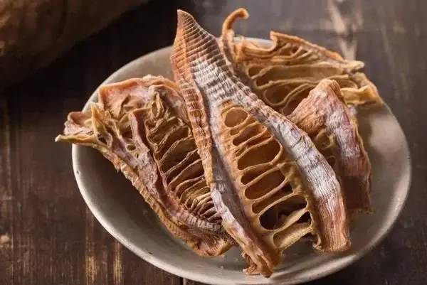 10 loại rau n&agrave;y đem phơi kh&ocirc; c&ograve;n thơm hơn cả thịt: Bạn đ&atilde; biết c&aacute;ch phơi kh&ocirc; bao nhi&ecirc;u loại rồi? - Ảnh 2.