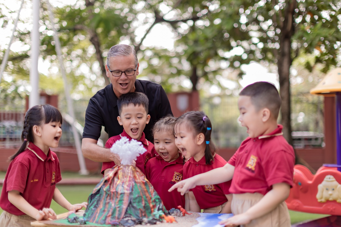Gi&aacute;o dục song ngữ: Kh&ocirc;ng chỉ l&agrave; học tiếng Anh, đ&acirc;y mới l&agrave; yếu tố tạo n&ecirc;n chương tr&igrave;nh chất lượng- Ảnh 3.
