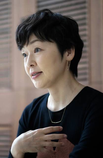 Nếu được quay lại tuổi 30, điều đầu ti&ecirc;n t&ocirc;i thay đổi sẽ kh&ocirc;ng phải c&ocirc;ng việc m&agrave; l&agrave; c&aacute;ch m&igrave;nh sử dụng từng đồng tiền kiếm được - Ảnh 2.