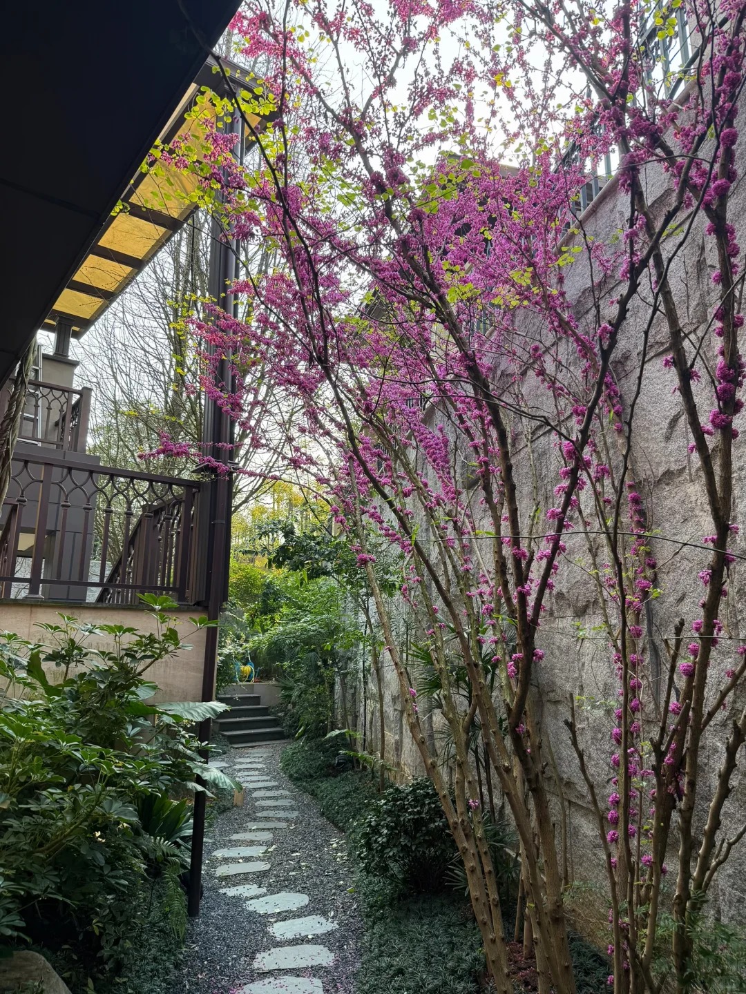 Biệt thự độc lập 1000 m2: Cuộc sống như một khu nghỉ dưỡng trong nh&agrave; tuyệt vời - Ảnh 17.