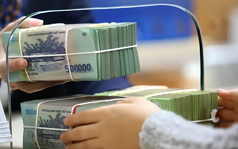 C&oacute; 1 tỷ gửi ng&acirc;n h&agrave;ng, chia thế n&agrave;o cho tối ưu? - Ảnh 1.