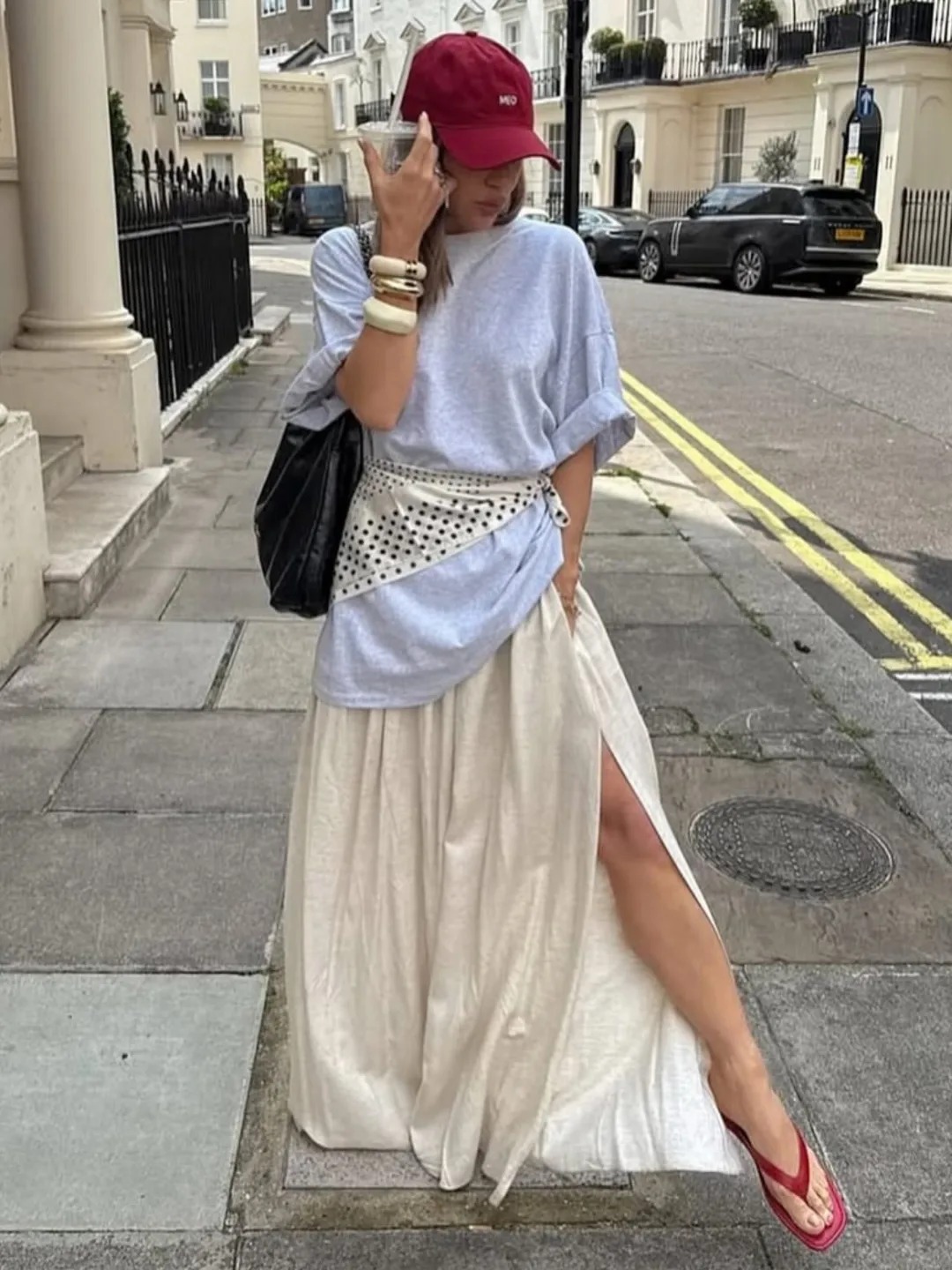 12 outfit với &aacute;o thun đơn giản nhưng mặc l&ecirc;n ai cũng khen c&oacute; gu - Ảnh 1.