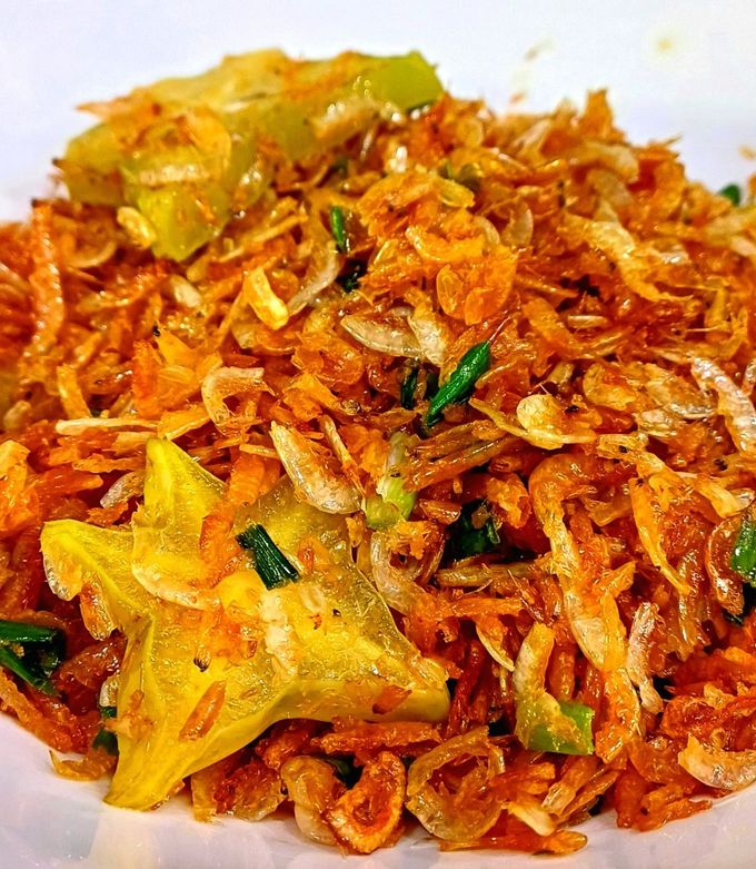 Ng&agrave;y đầu về l&agrave;m d&acirc;u t&ocirc;i đ&atilde;i nh&agrave; chồng m&acirc;m cơm 45 ngh&igrave;n, ai cũng sốc nhưng gắp kh&ocirc;ng ngừng- Ảnh 1.