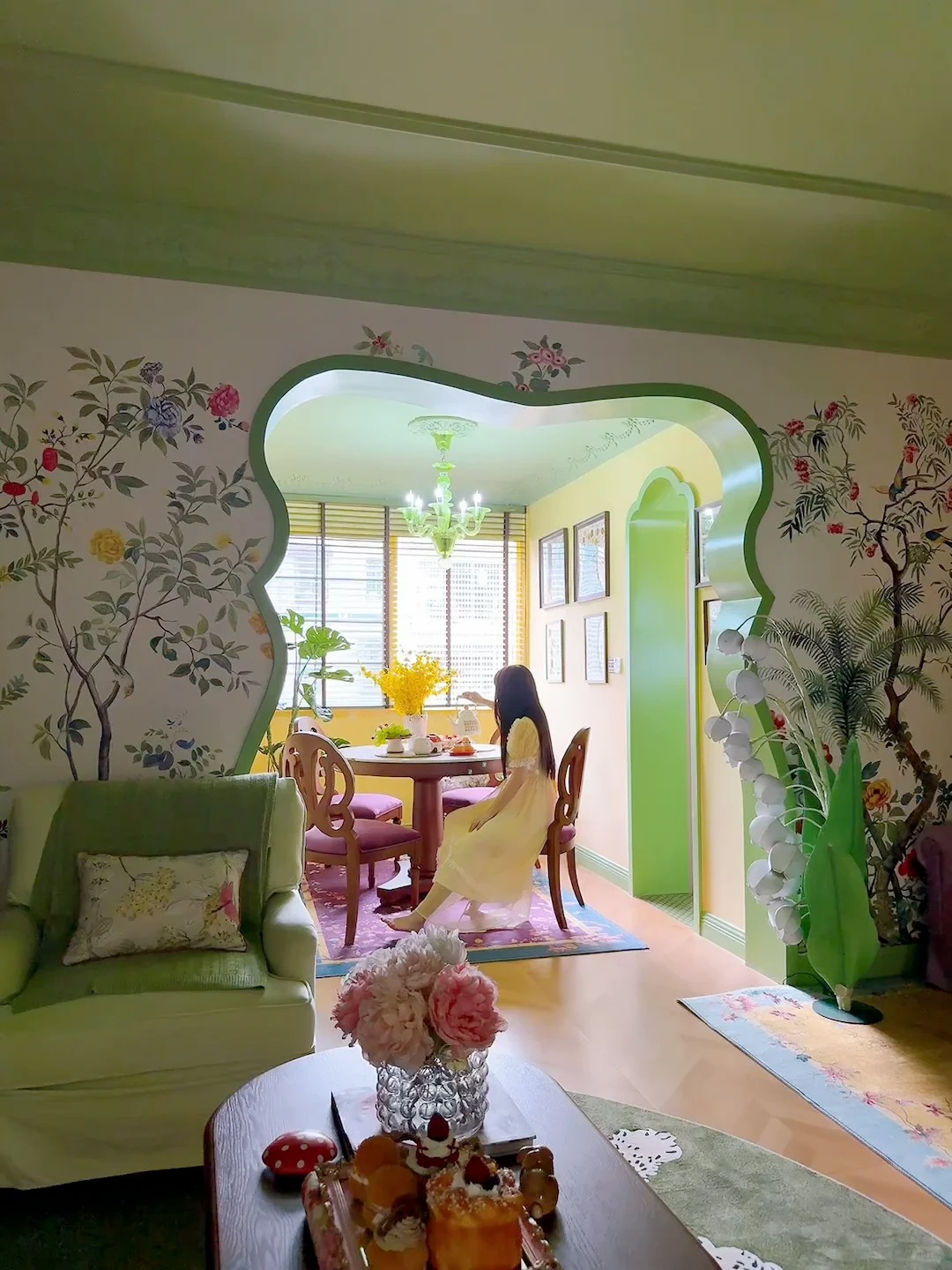 Kh&ocirc;ng phải c&ocirc;ng ch&uacute;a nhưng sống trong 