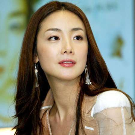 Choi Ji Woo: Nữ ho&agrave;ng nước mắt trẻ trung bất ngờ sau khi kết h&ocirc;n năm 2026 - Ảnh 4.