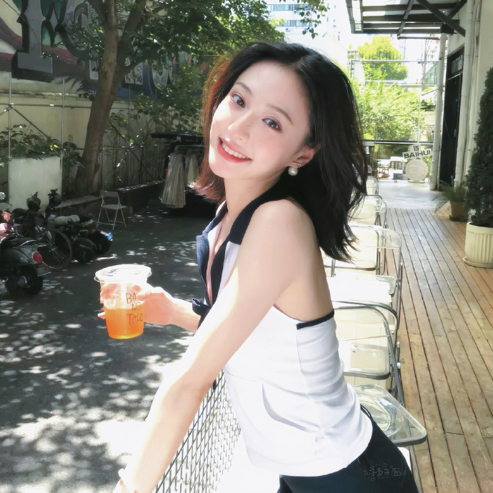 T&igrave;nh h&igrave;nh hiện tại của mỹ nh&acirc;n 10X Hồ Li&ecirc;n Hinh sau b&ecirc; bối lộ clip nhạy cảm - Ảnh 4.