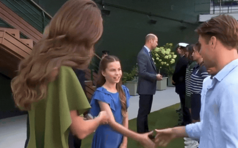 Gia đ&igrave;nh Th&acirc;n vương William xuất hiện tại Wimbledon C&ocirc;ng ch&uacute;a Charlotte chiếm spotlight - Ảnh 2.