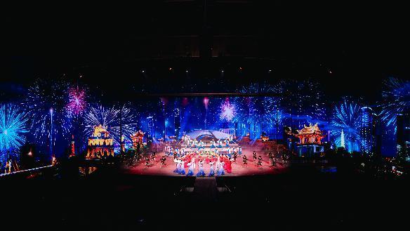 C&ocirc;ng diễn &ldquo;Đất Nước Thi&ecirc;n H&ugrave;ng Ca&rdquo;: 75 ph&uacute;t khiến kh&aacute;n giả đi từ cho&aacute;ng ngợp đến vỡ &ograve;a - Ảnh 11.