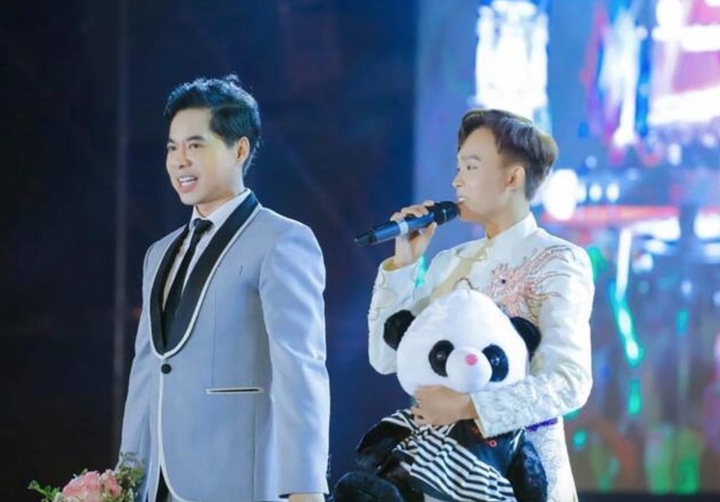 Hồ Văn Cường: H&agrave;nh tr&igrave;nh từ Cậu b&eacute; h&aacute;t đ&aacute;m cưới đến cuộc sống ổn định ở tuổi 23 - Ảnh 2.