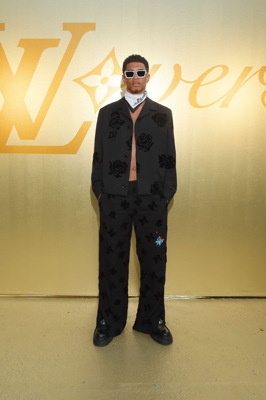 Bạn th&acirc;n tiễn Haaland về nước l&agrave; fashion boy ch&iacute;nh hiệu, ra khỏi s&acirc;n cỏ l&agrave; 