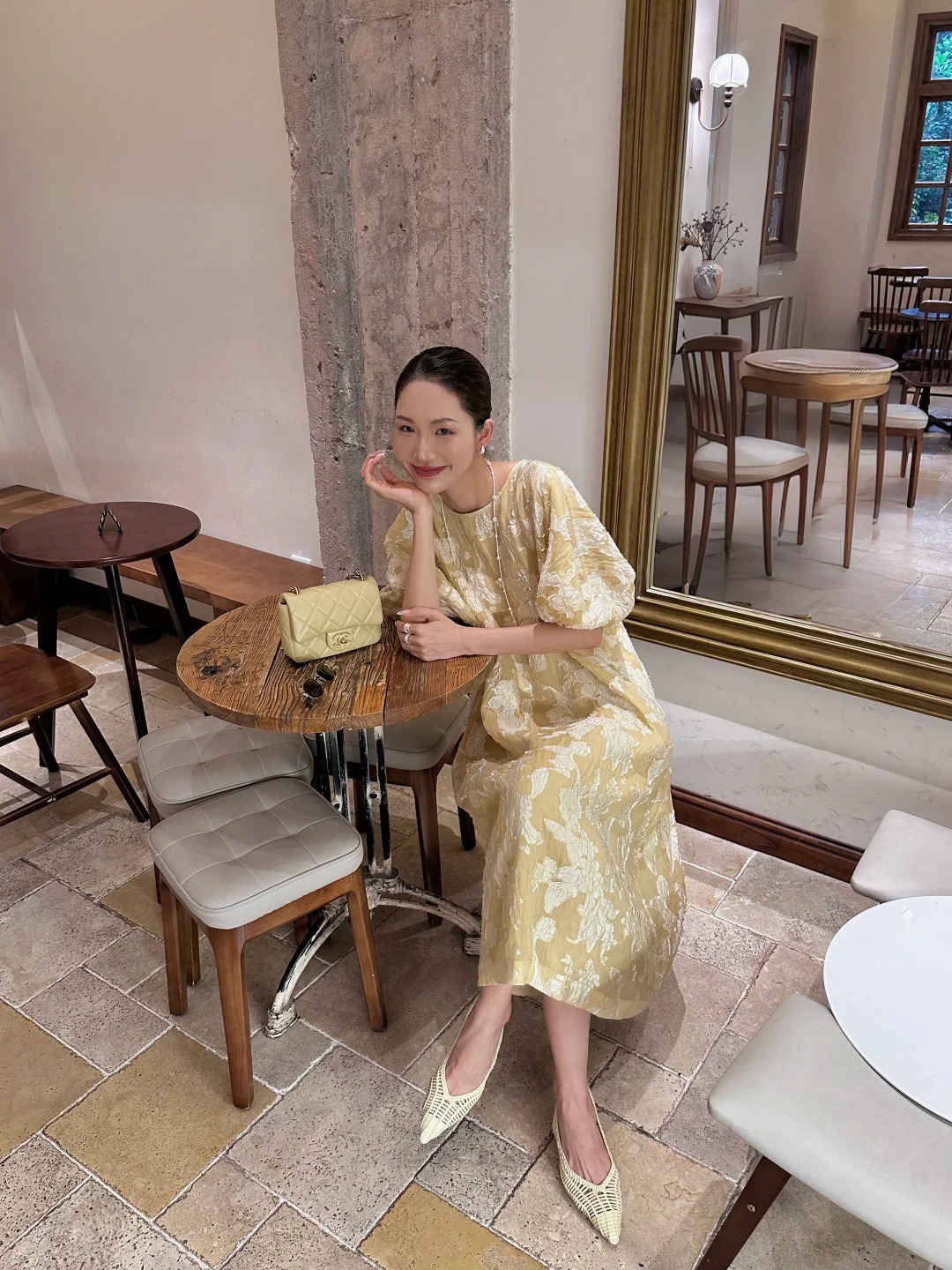 Những chiếc v&aacute;y mang tinh thần Old Money gi&uacute;p bạn tr&ocirc;ng sang hơn m&agrave; kh&ocirc;ng cần h&agrave;ng hiệu - Ảnh 10.