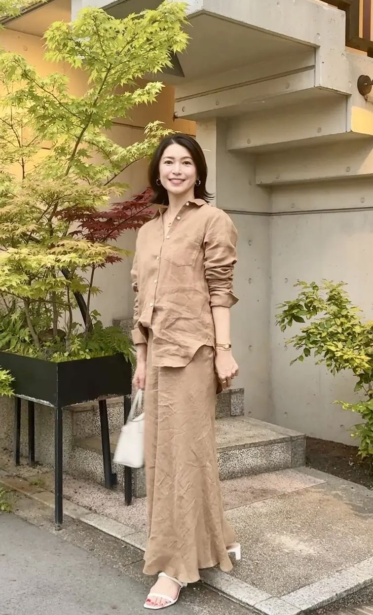 Một đồng tiền, ba tr&aacute;ch nhiệm: V&igrave; sao ng&agrave;y c&agrave;ng nhiều người phải t&iacute;nh to&aacute;n lại c&aacute;ch chi ti&ecirc;u sau tuổi 40 - Ảnh 1.