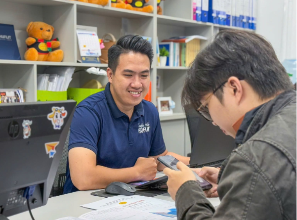 HUFIT ra mắt công cụ AI giúp thí sinh khám phá thế mạnh bản thân - Ảnh 3. HUFIT ra mắt công cụ AI giúp thí sinh khám phá thế mạnh bản thân - Ảnh 3.