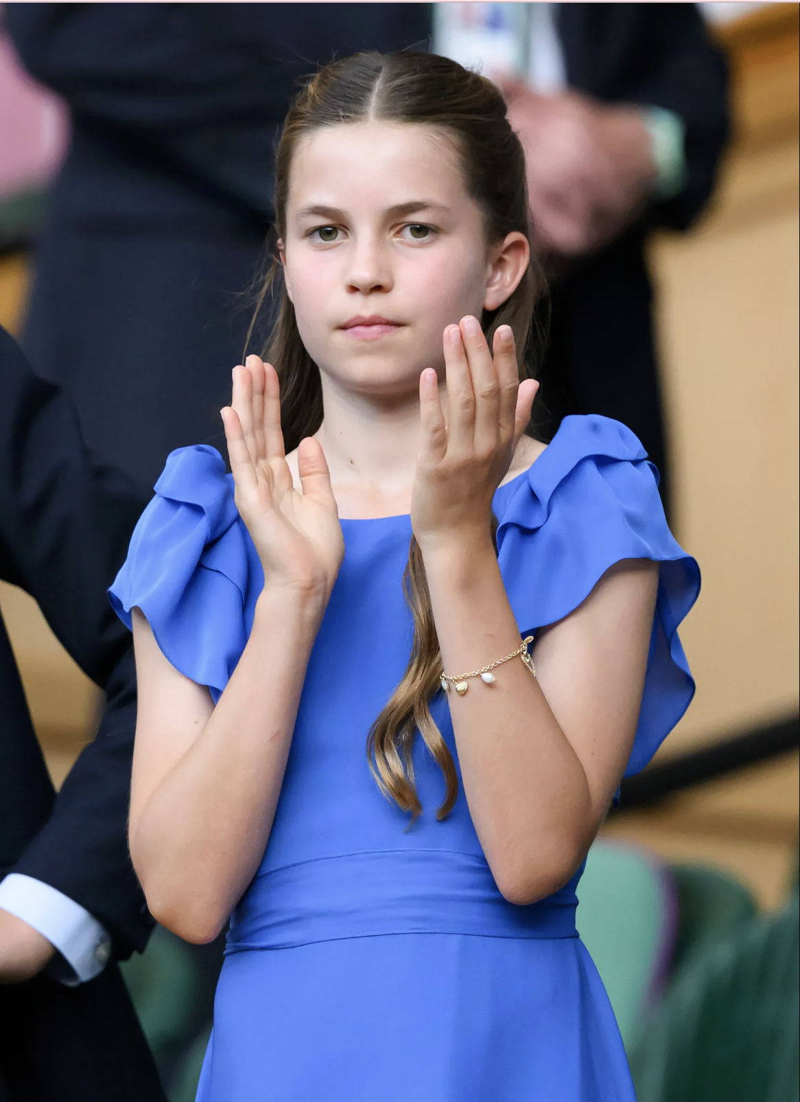 Chiếc v&ograve;ng tay của C&ocirc;ng ch&uacute;a Charlotte ở Wimbledon v&agrave; c&acirc;u chuyện về C&ocirc;ng nương Diana - Ảnh 1.