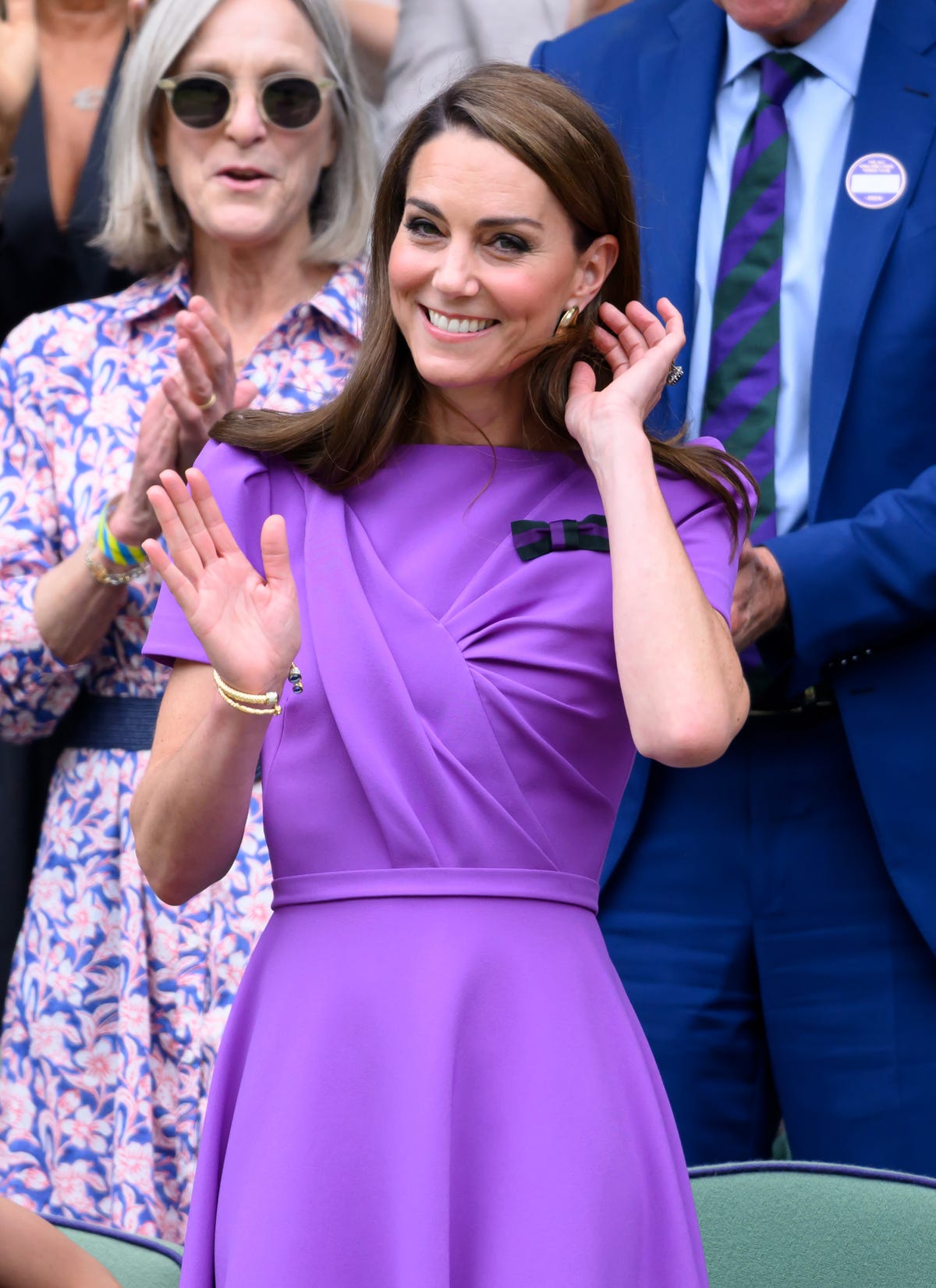 Vương phi Kate và chiếc nơ xanh tím: Biểu tượng đặc quyền Hoàng gia tại Wimbledon 2026 - Ảnh 8. Vương phi Kate và chiếc nơ xanh tím: Biểu tượng đặc quyền Hoàng gia tại Wimbledon 2026 - Ảnh 8.