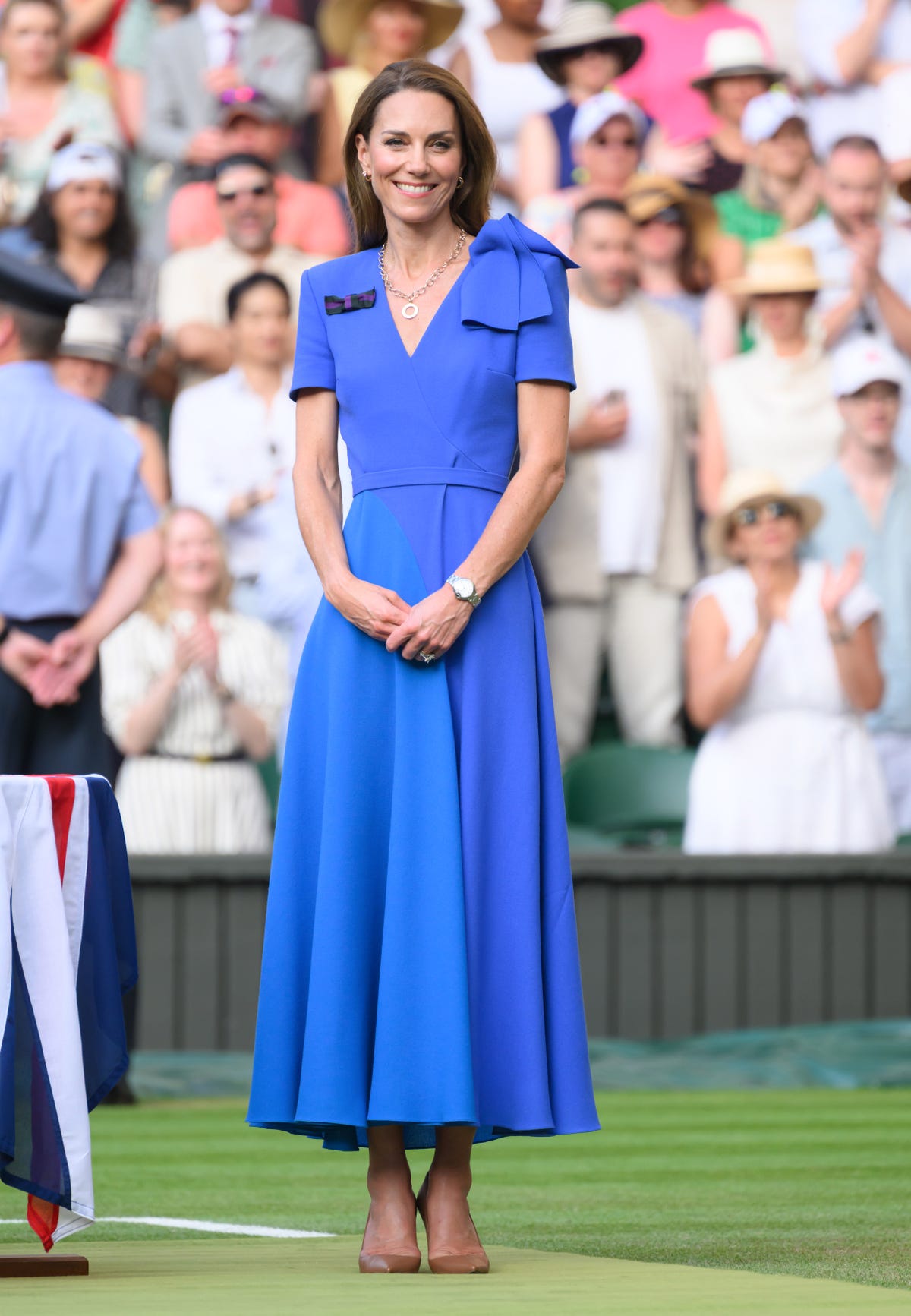 Vương phi Kate và chiếc nơ xanh tím: Biểu tượng đặc quyền Hoàng gia tại Wimbledon 2026 - Ảnh 7. Vương phi Kate và chiếc nơ xanh tím: Biểu tượng đặc quyền Hoàng gia tại Wimbledon 2026 - Ảnh 7.