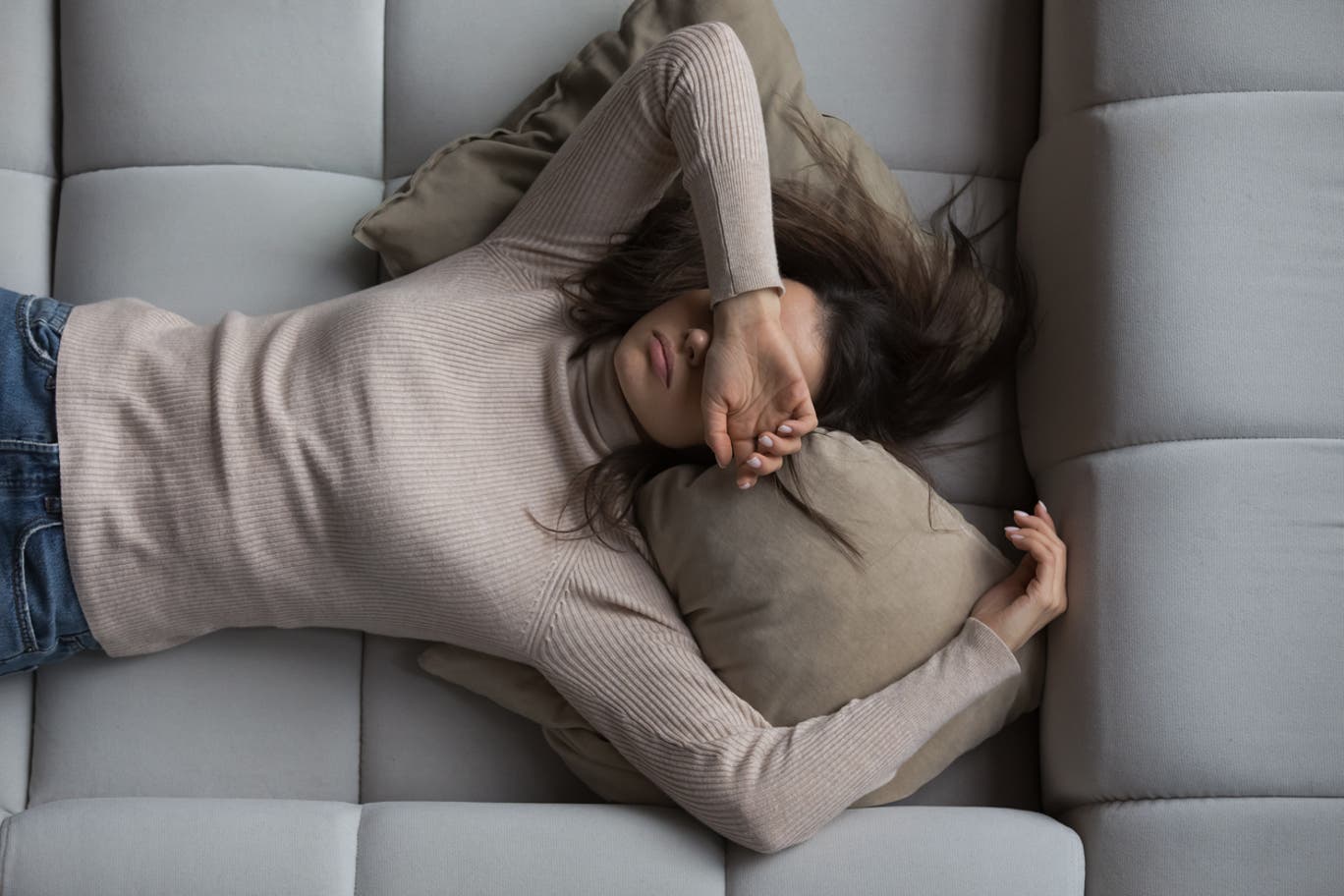 2 giờ sáng, cơ thể rã rời nhưng não vẫn