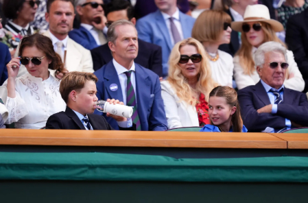 V&igrave; sao Ho&agrave;ng tử George mặc vest giữa trời n&oacute;ng 30 độ tại Wimbledon 2026 - Ảnh 3.