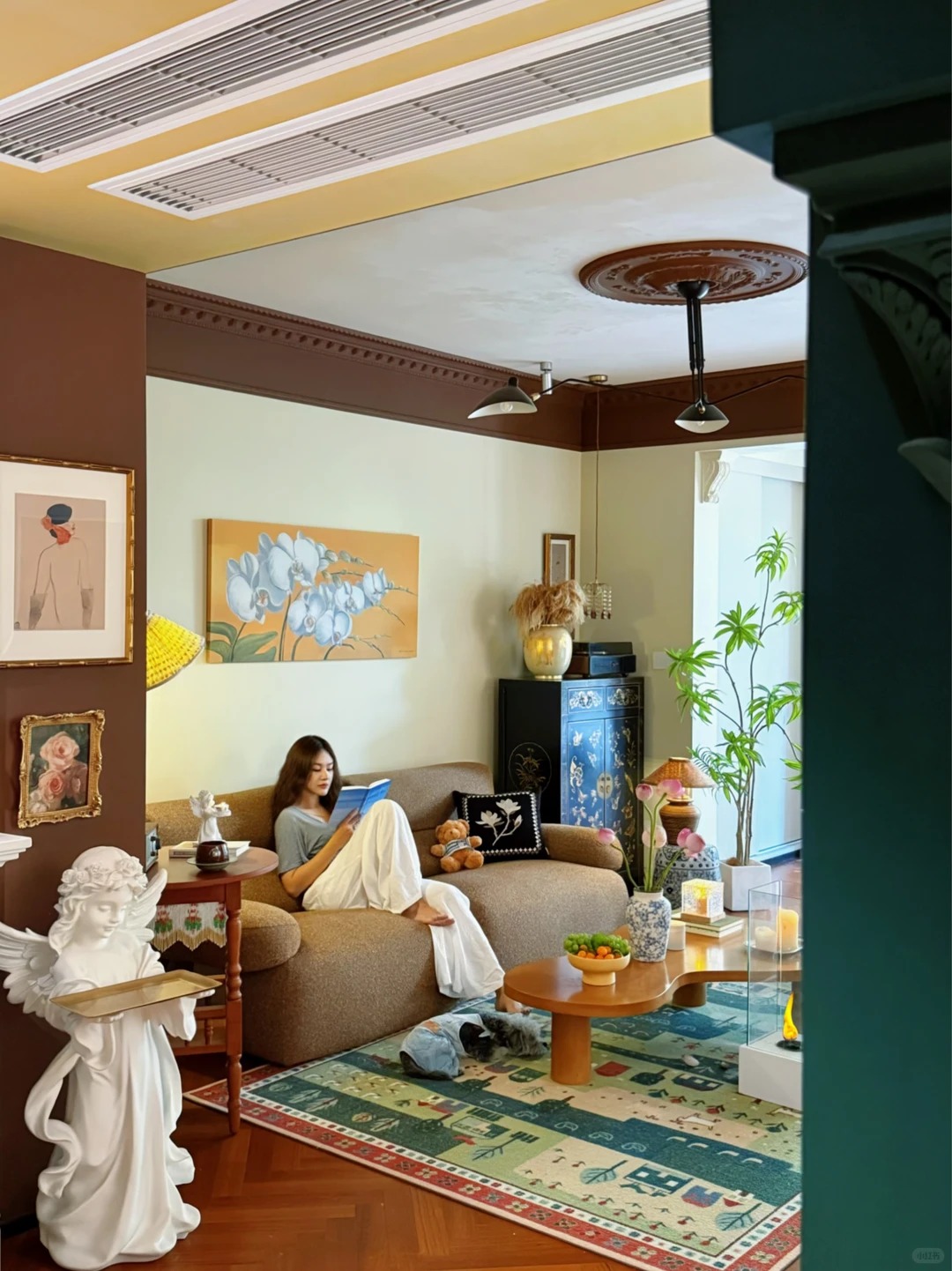 Cải tạo ban c&ocirc;ng 1m&sup2; th&agrave;nh ph&ograve;ng tắm, kh&ocirc;ng đi l&agrave;m vẫn sống rất chill: Cuộc sống khiến nhiều người t&ograve; m&ograve;- Ảnh 4.