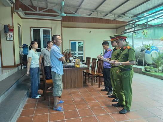 Khởi tố Chủ tịch xã La Sơn: Điều tra hành vi tham nhũng chiếm đoạt ngân sách Nhà nước - Ảnh 4. Khởi tố Chủ tịch xã La Sơn: Điều tra hành vi tham nhũng chiếm đoạt ngân sách Nhà nước - Ảnh 4.