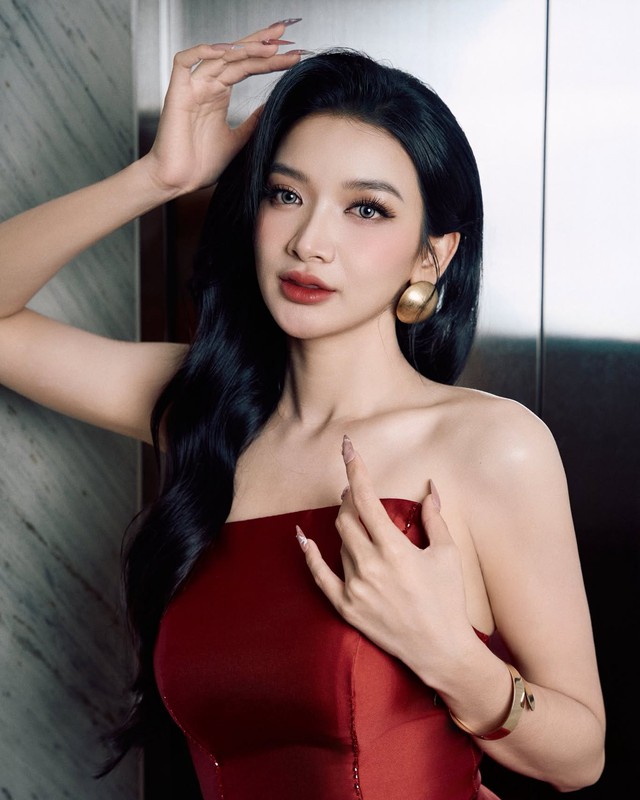 11 gi&acirc;y catwalk chinh phục cả triệu người của &Aacute; hậu Việt, body chuẩn đẹp khỏe l&agrave; đ&acirc;y!- Ảnh 5.